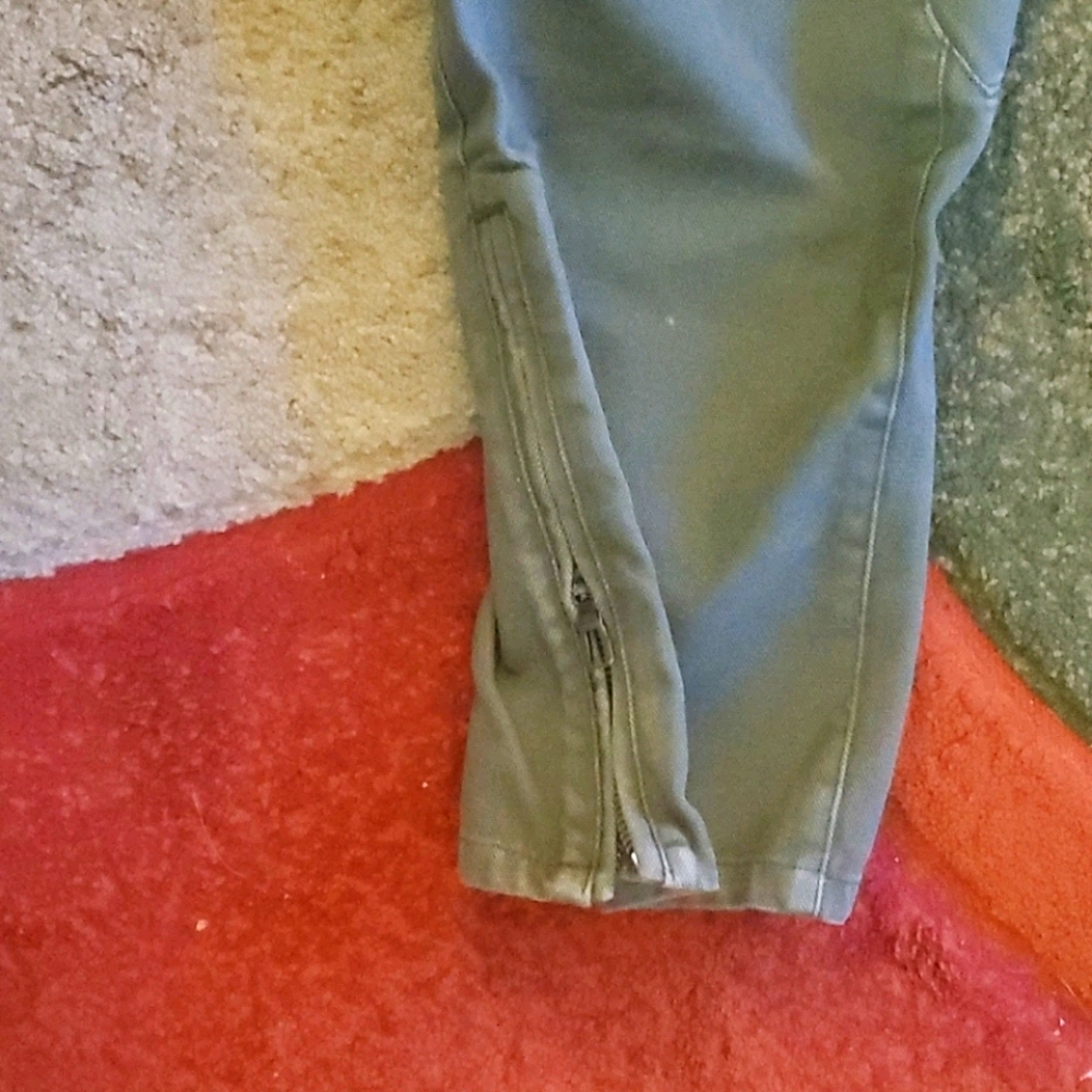 Pants - Picture 3 of 8